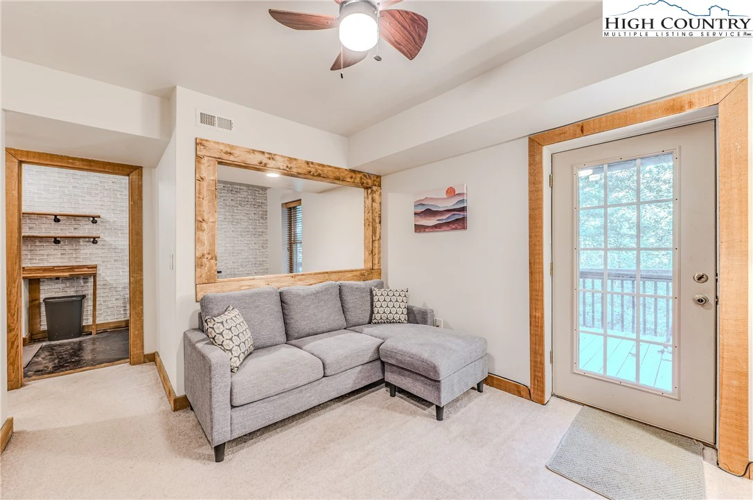 Image number 10 for the current listing