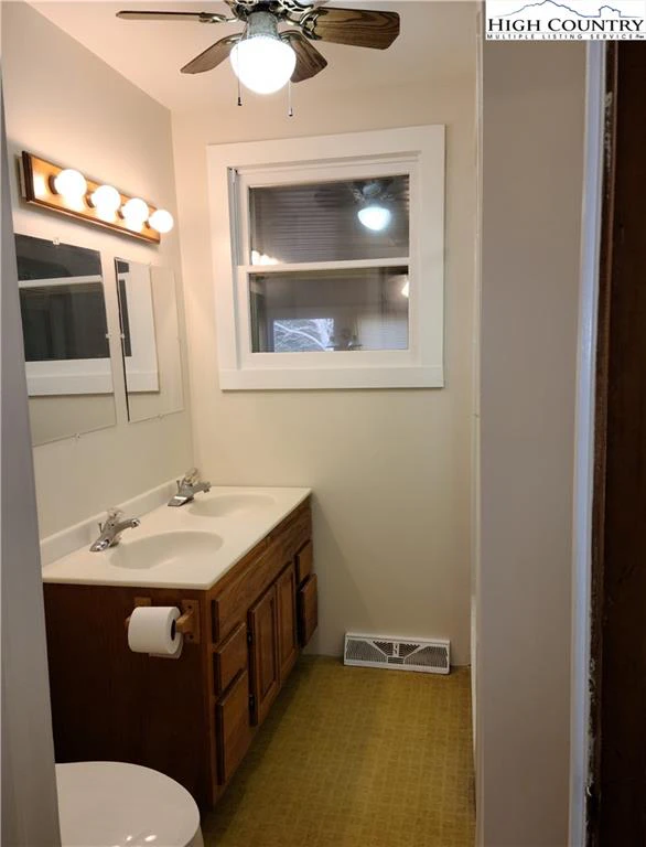 Image number 18 for the current listing