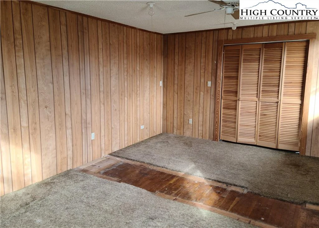 Image number 12 for the current listing