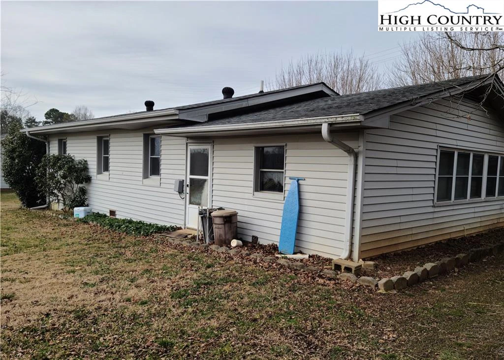 Image number 5 for the current listing