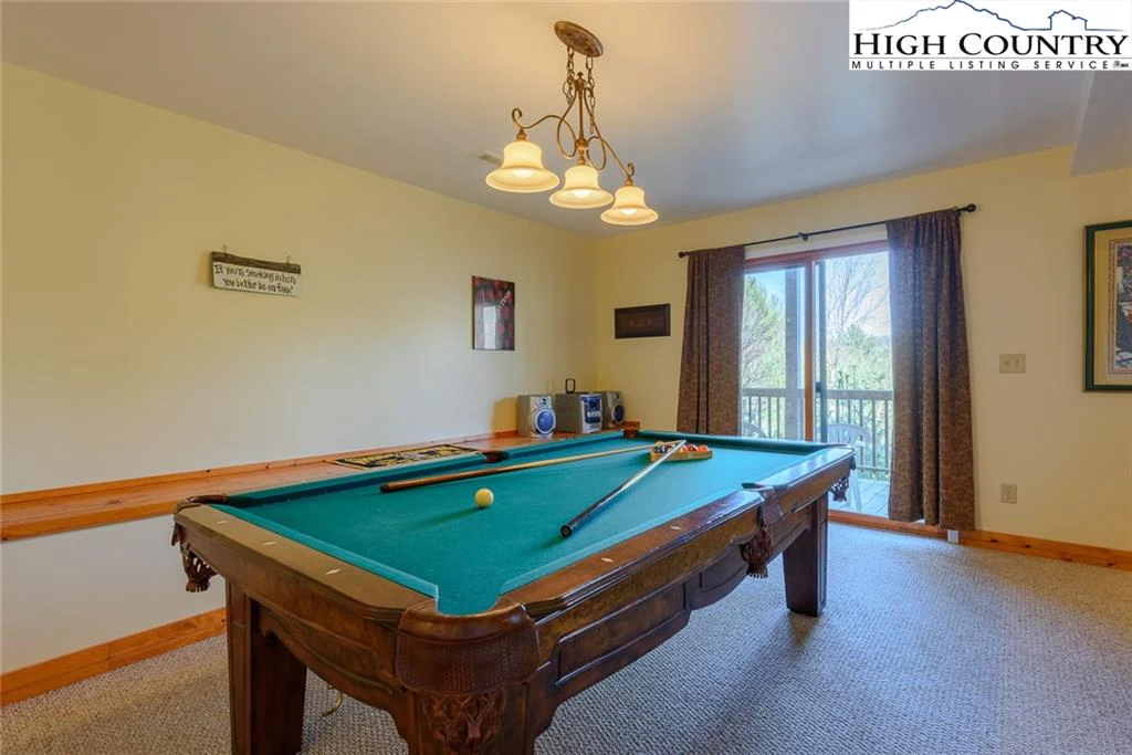 Image number 4 for the current listing