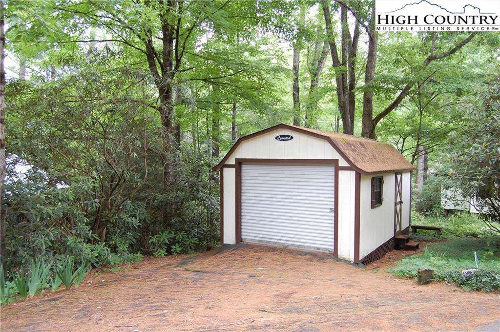 Image number 9 for the current listing