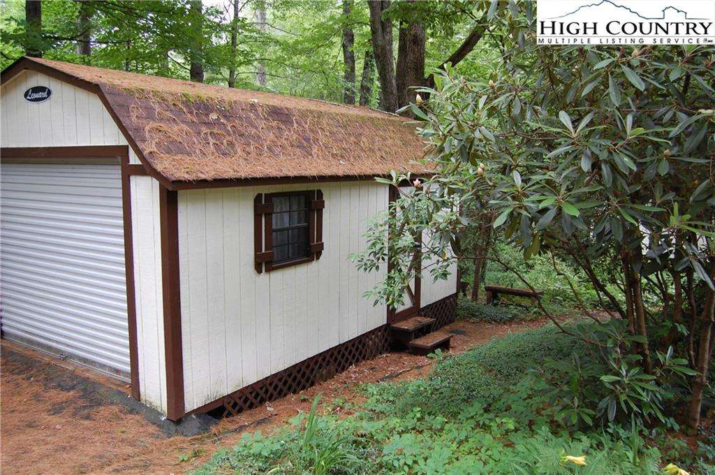 Image number 7 for the current listing