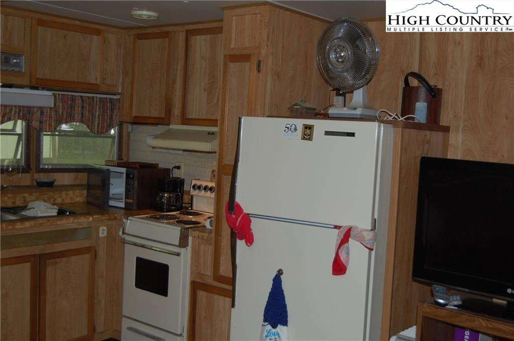 Image number 12 for the current listing