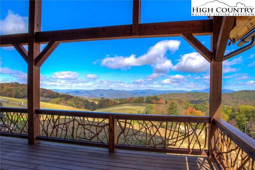 Image number 13 for the current listing