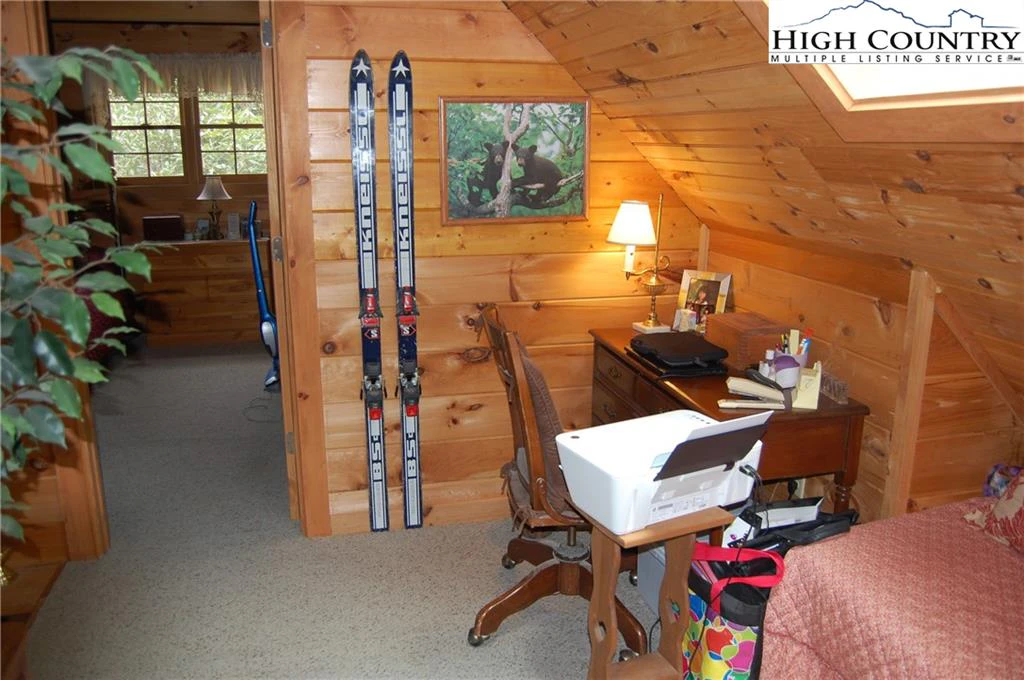Image number 12 for the current listing