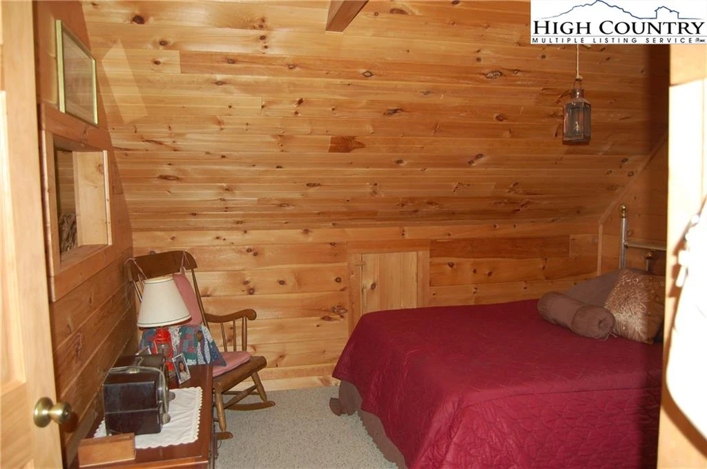 Image number 11 for the current listing