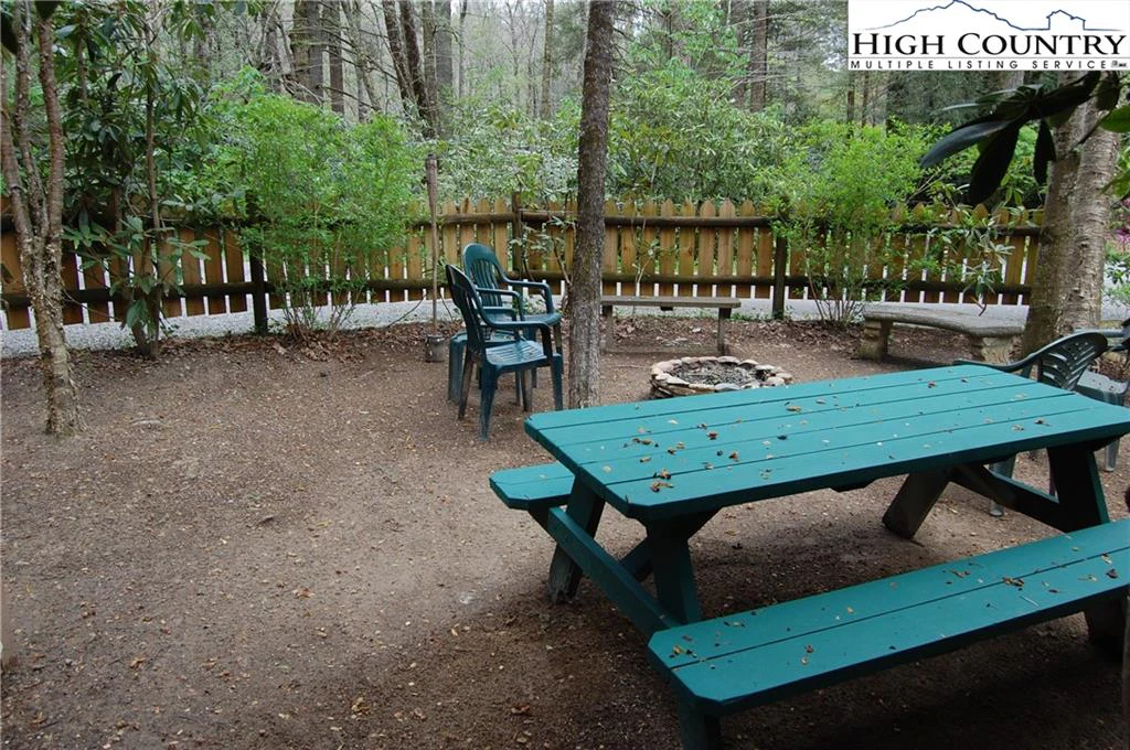 Image number 5 for the current listing