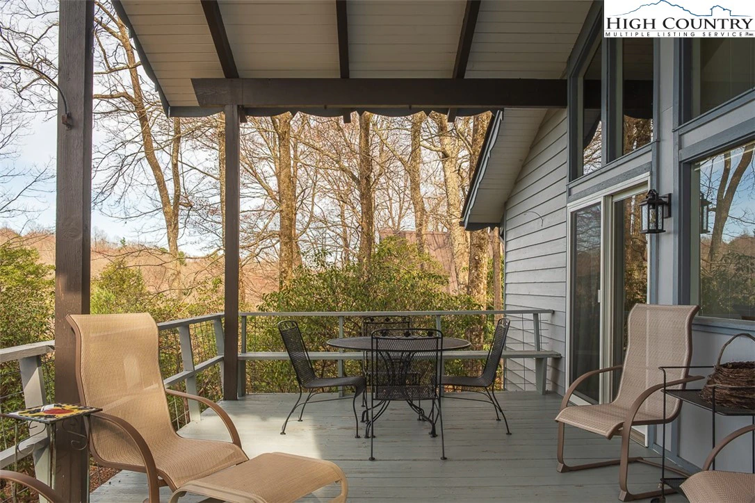 Image number 15 for the current listing