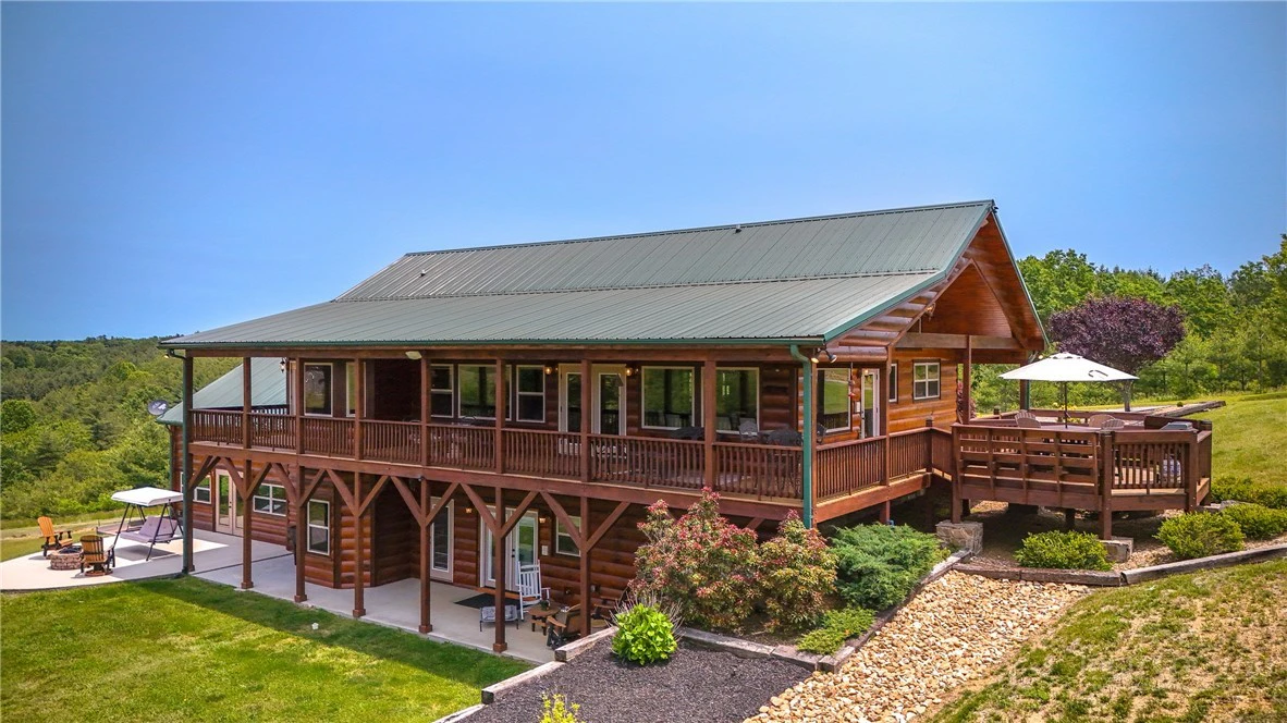 Image number 1 for the current listing