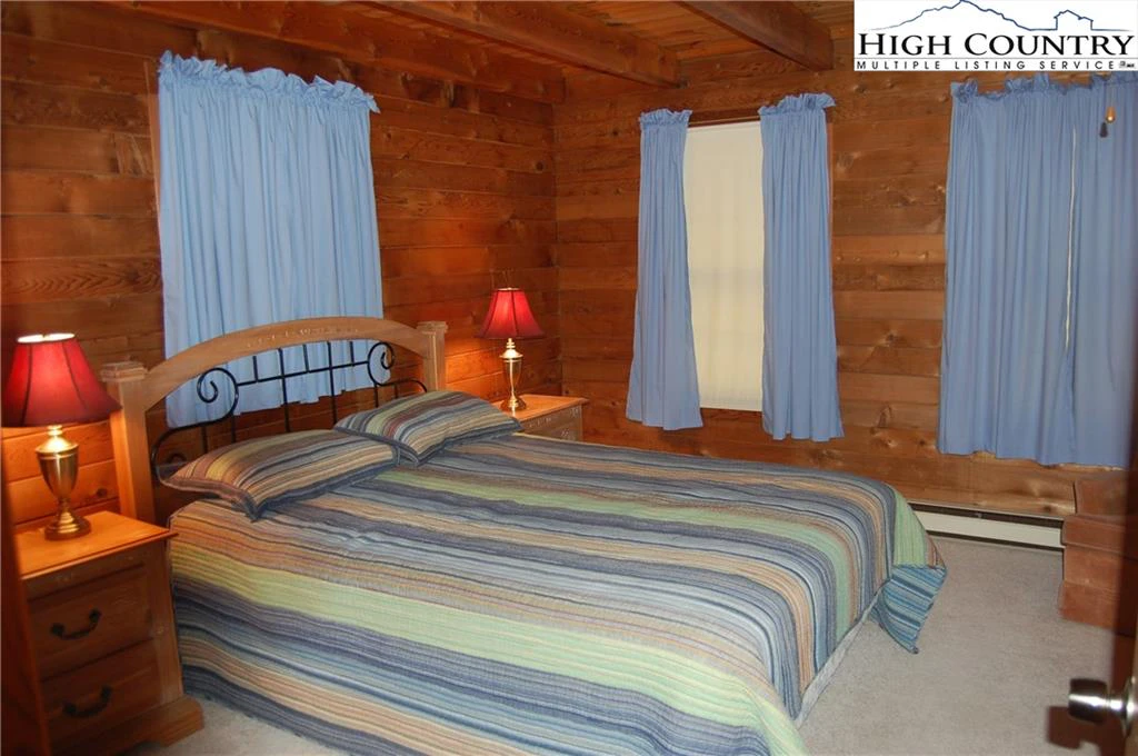 Image number 18 for the current listing