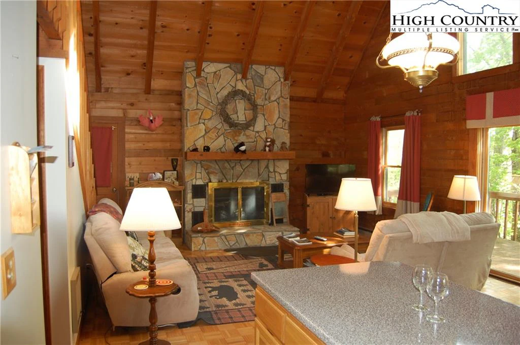 Image number 7 for the current listing