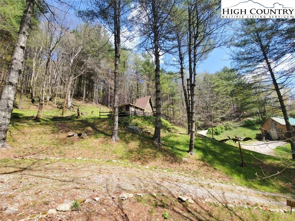 Image number 15 for the current listing