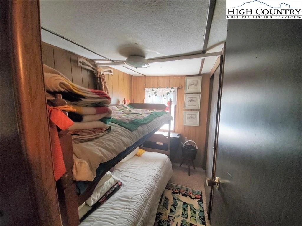 Image number 5 for the current listing