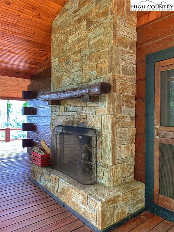 Image number 6 for the current listing