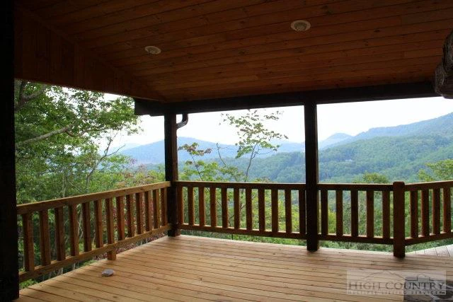 Image number 9 for the current listing
