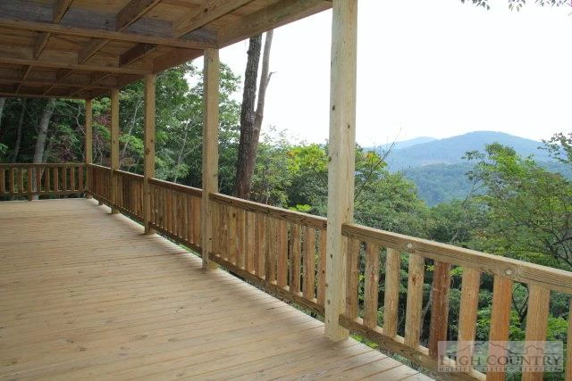 Image number 2 for the current listing