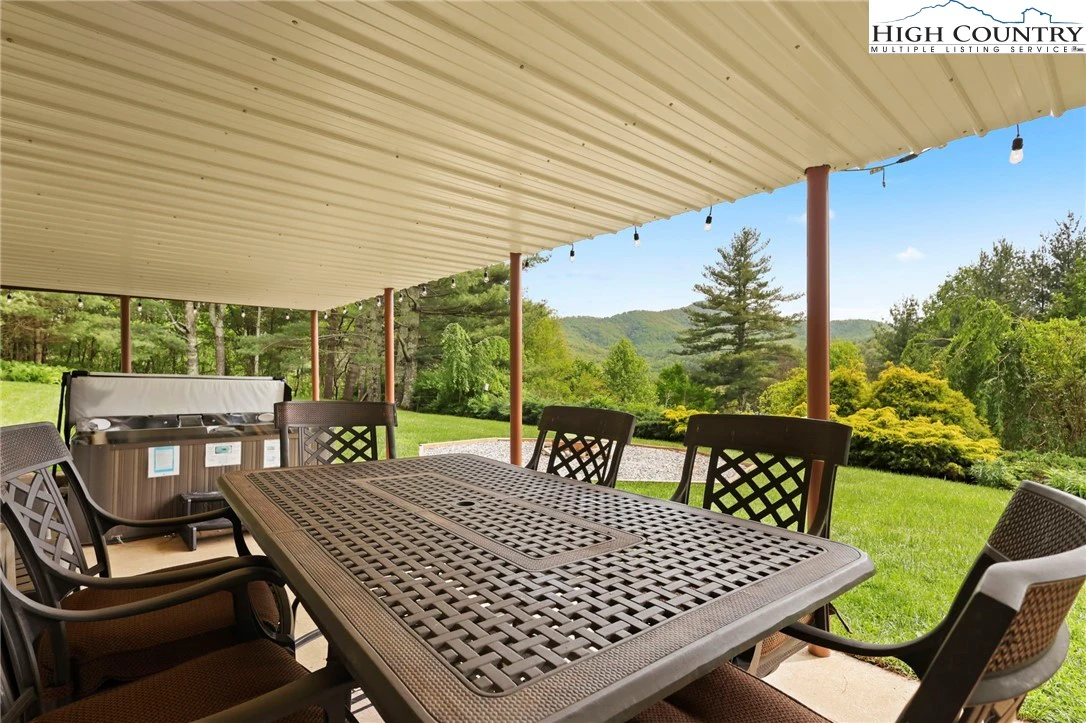 Image number 13 for the current listing