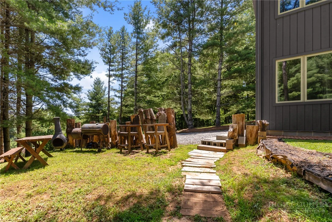 Image number 7 for the current listing