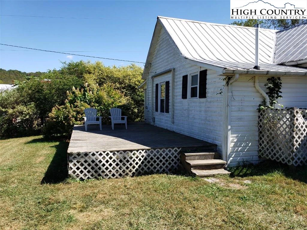 Image number 29 for the current listing