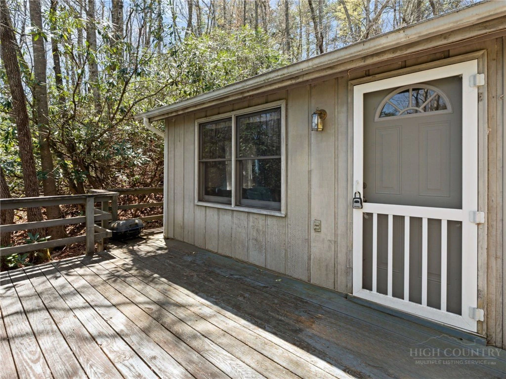 Image number 8 for the current listing