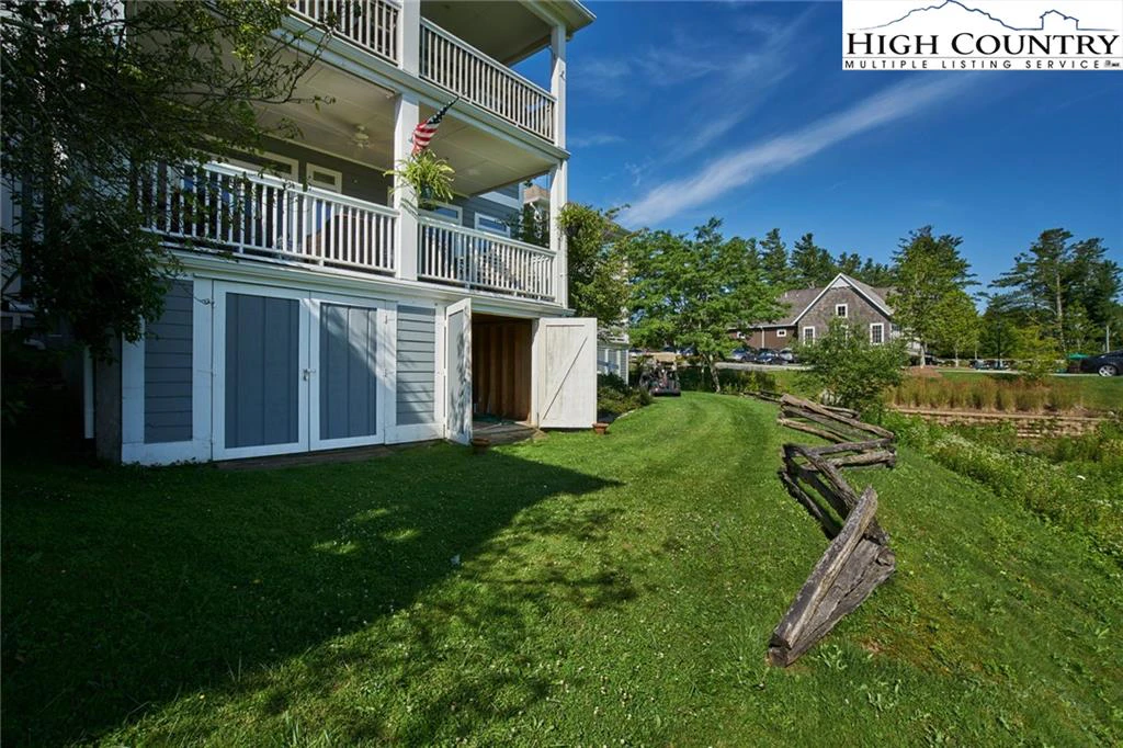 Image number 12 for the current listing
