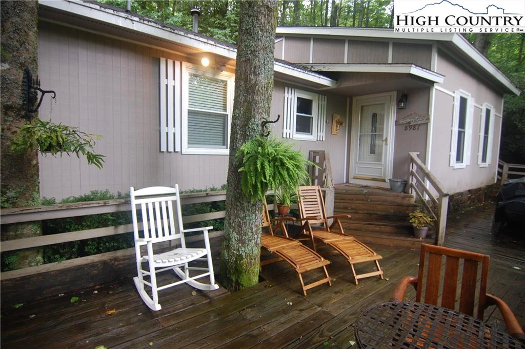 Image number 1 for the current listing