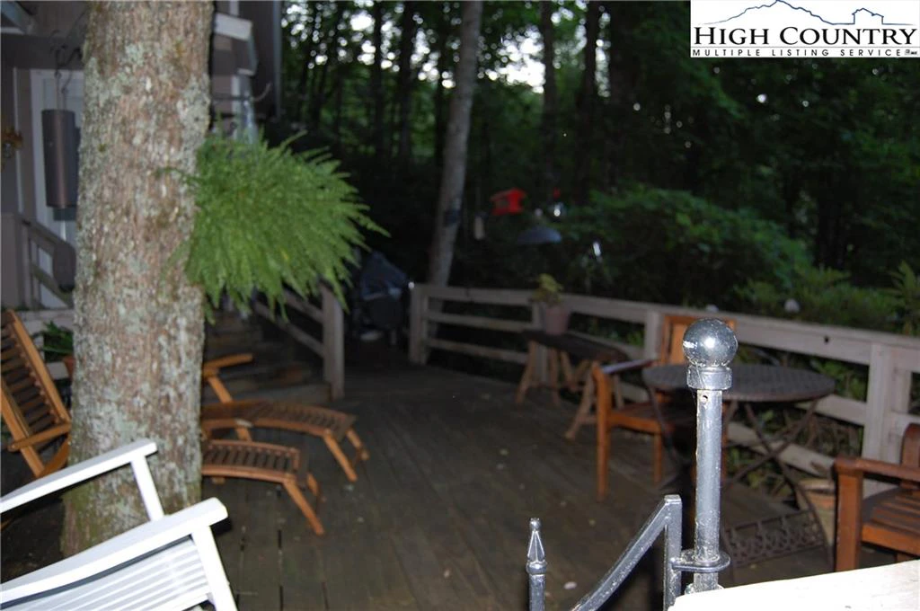 Image number 8 for the current listing