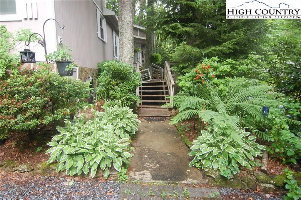 Image number 5 for the current listing