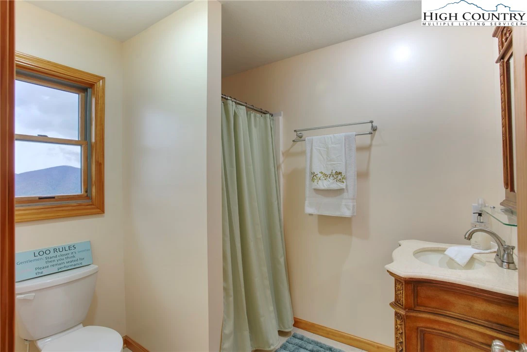 Image number 6 for the current listing