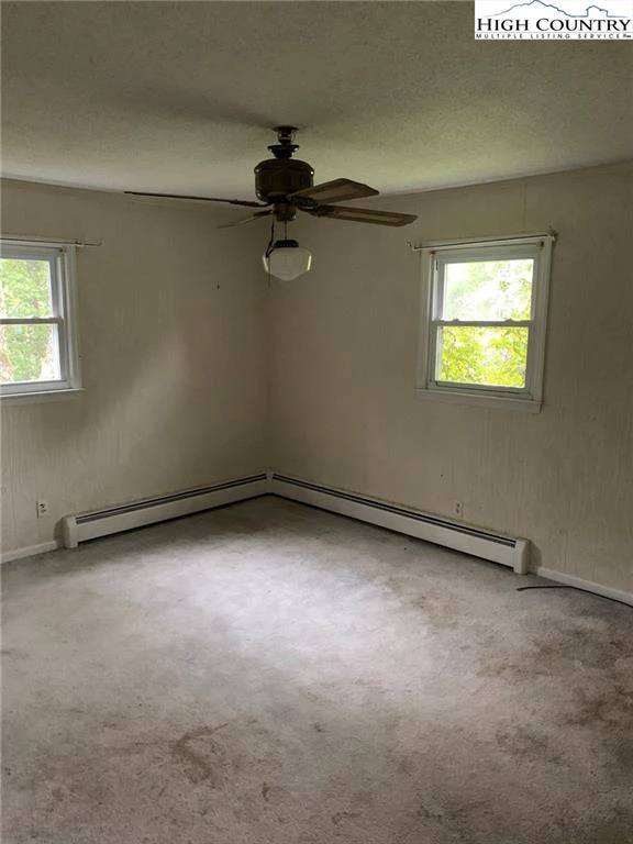 Image number 11 for the current listing