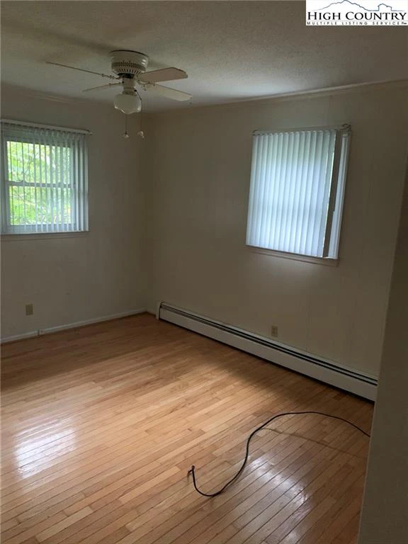Image number 10 for the current listing