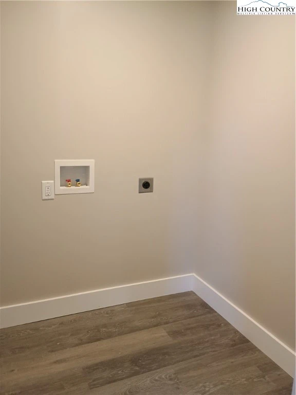 Image number 7 for the current listing