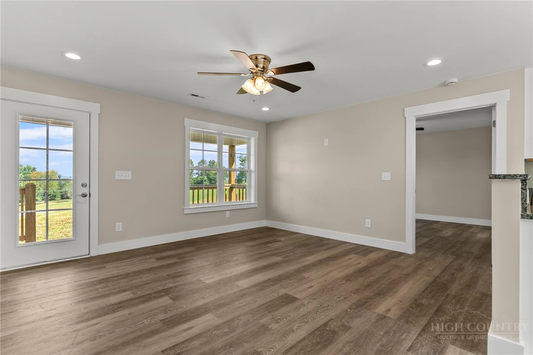 Image number 12 for the current listing