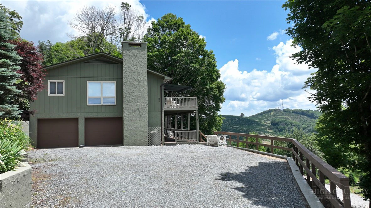 Image number 2 for the current listing