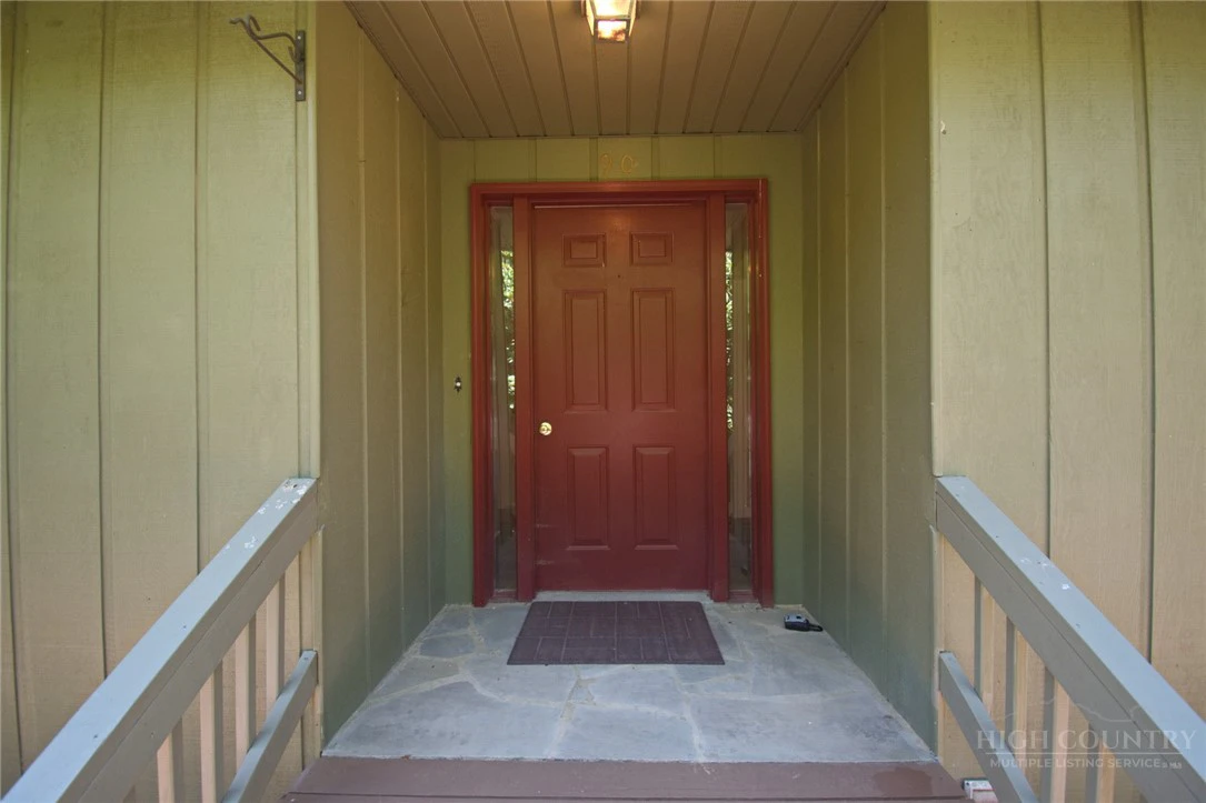 Image number 4 for the current listing