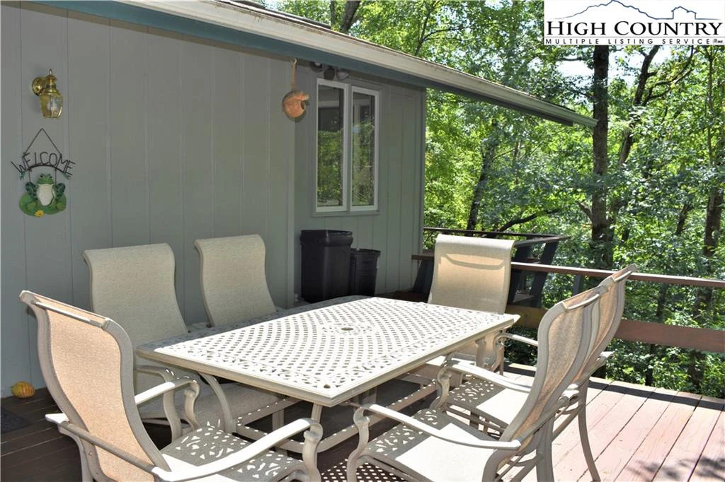 Image number 20 for the current listing