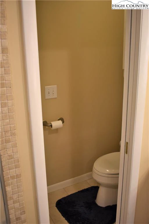 Image number 4 for the current listing