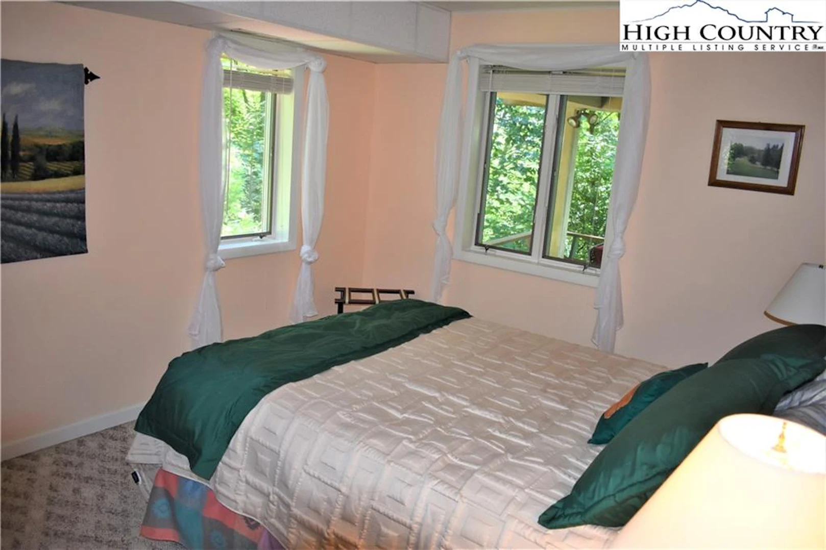 Image number 11 for the current listing