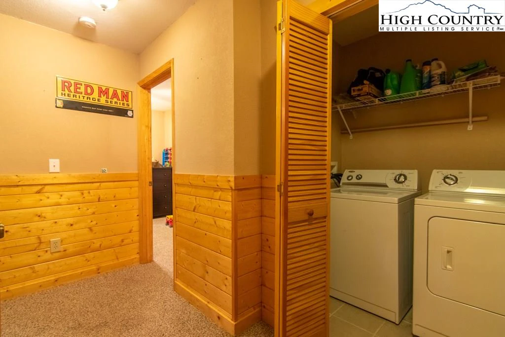 Image number 9 for the current listing