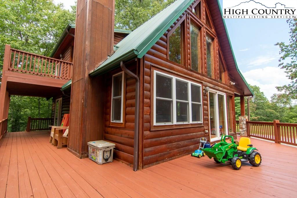 Image number 4 for the current listing
