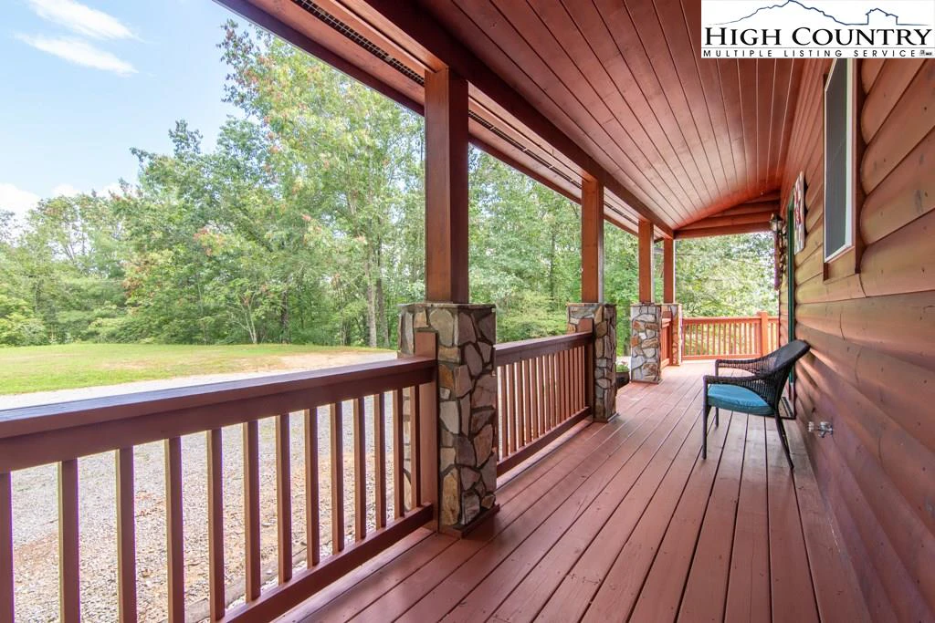 Image number 3 for the current listing