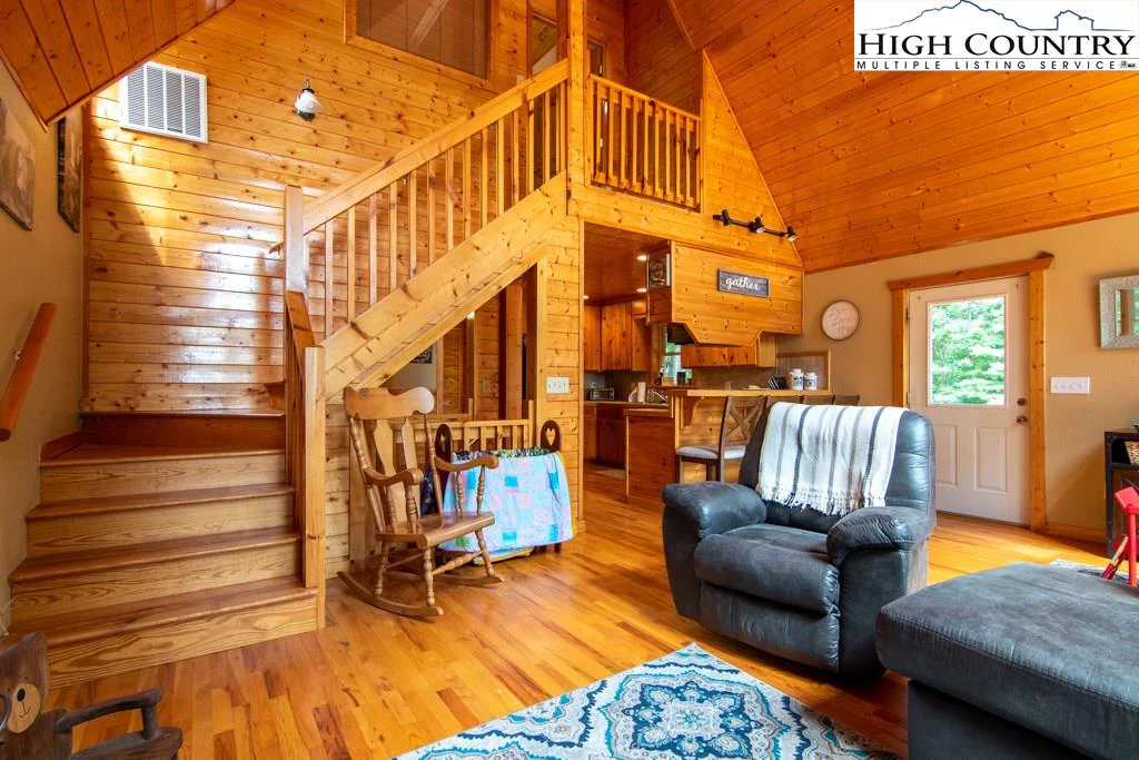 Image number 20 for the current listing