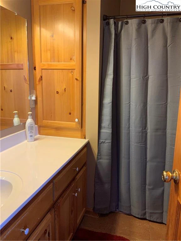 Image number 7 for the current listing