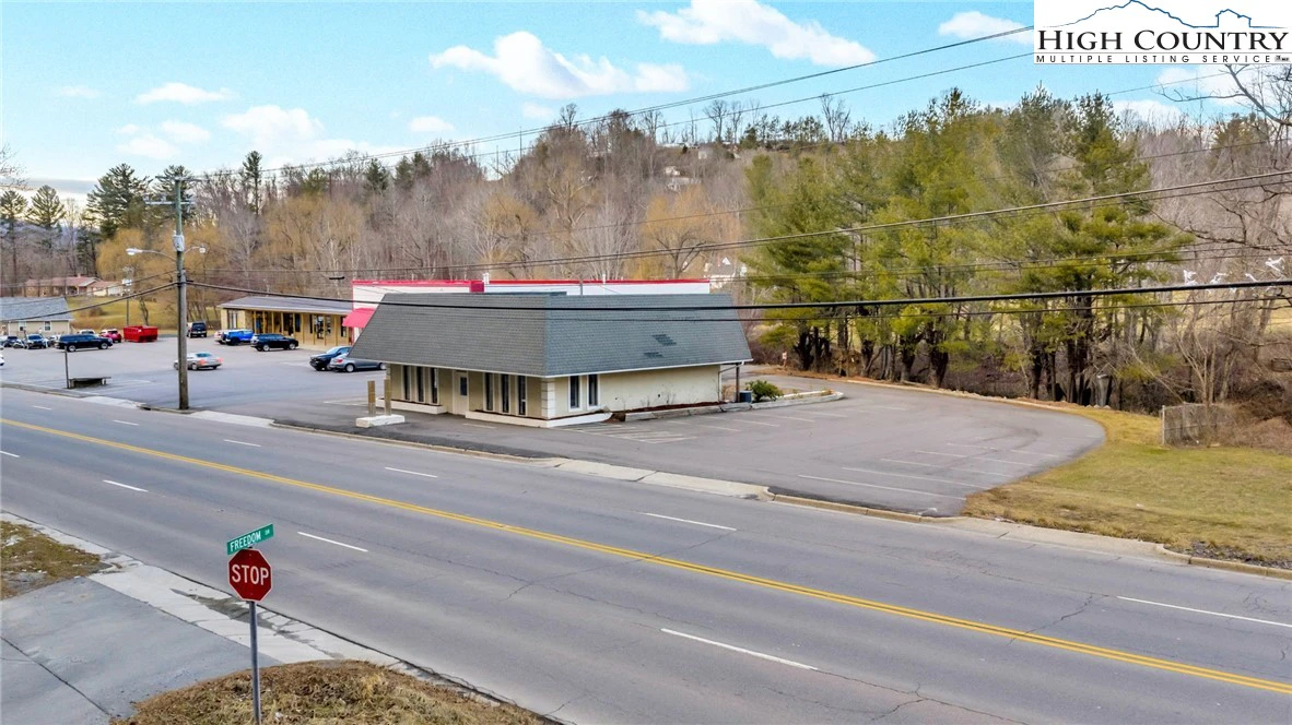 Image number 1 for the current listing