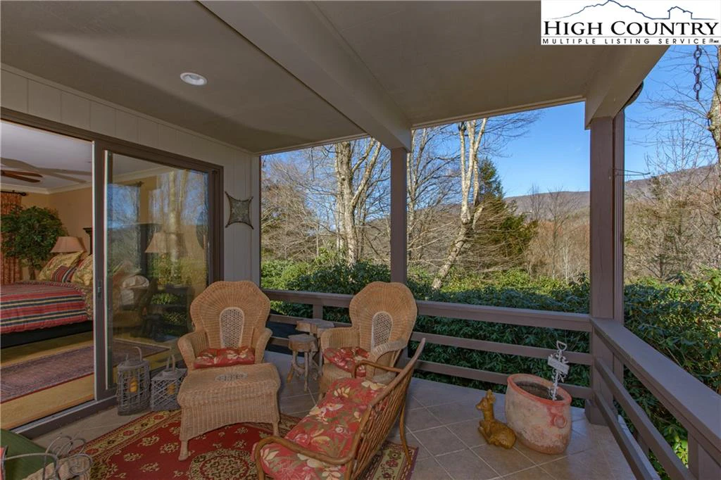 Image number 6 for the current listing