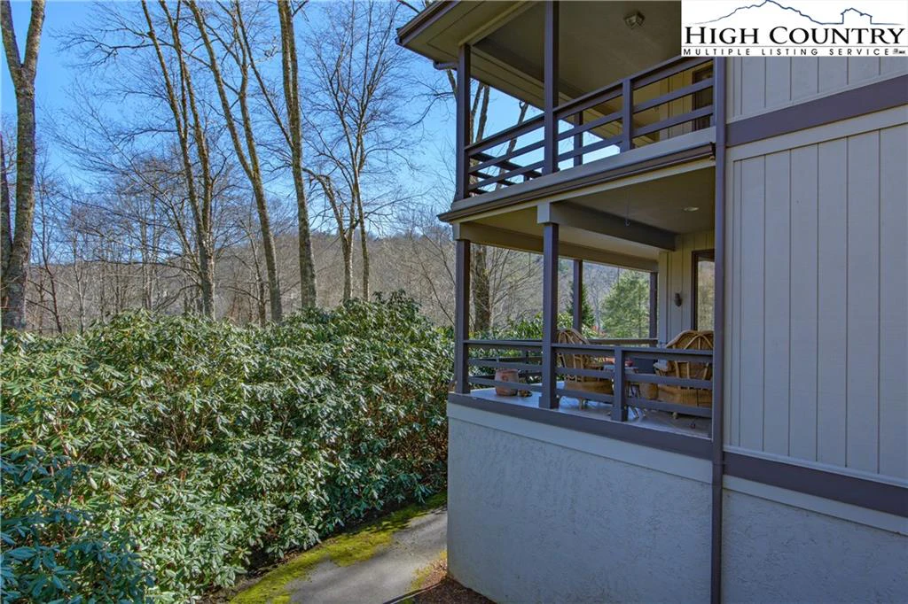 Image number 9 for the current listing