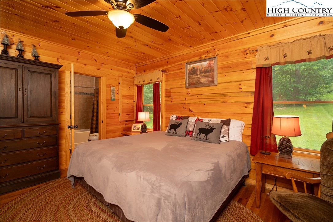 Image number 2 for the current listing