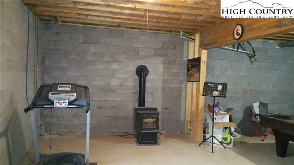 Image number 10 for the current listing