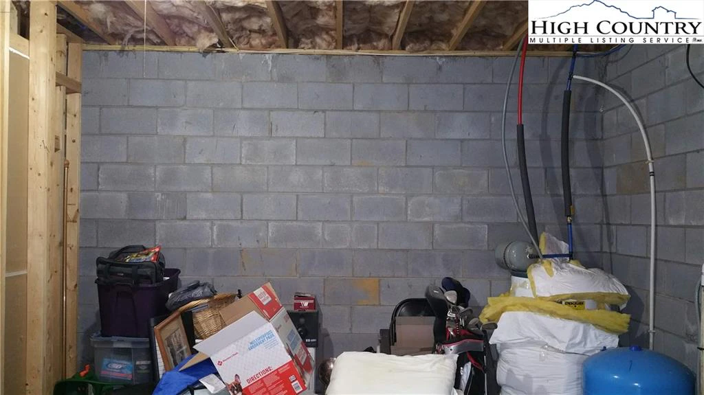 Image number 5 for the current listing